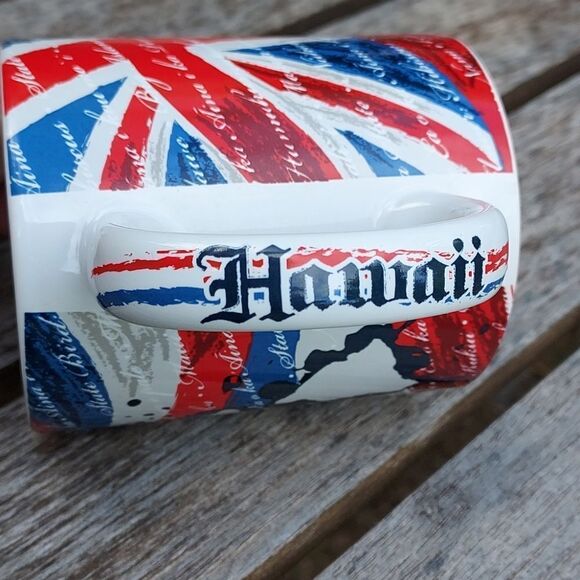 Hawaii Flag and Islands Mug - Picture 3 of 5